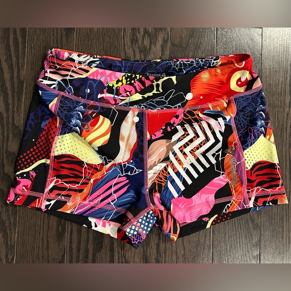 Reebok Pants - Women’s Reebok shorts NWOT size small